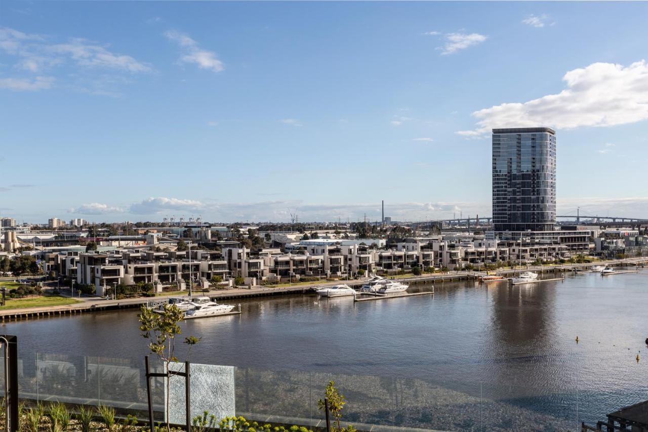 Апартаменты Kula Docklands Мельбурн Экстерьер фото